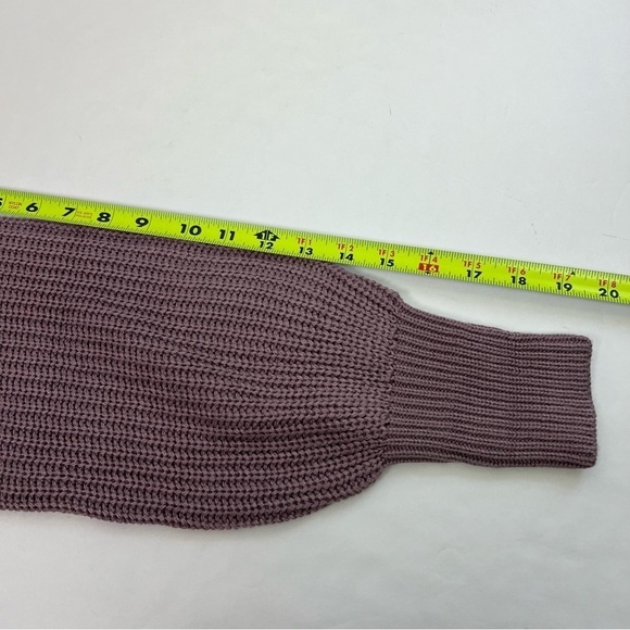 Steve Madden Womens Pullover Knit Sweater Sz Small Cut-out Neck Elderberry Color - Picture 12 of 12